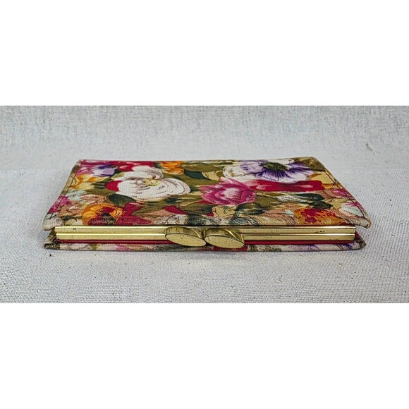 Vintage St. Thomas Women's Floral Wallet | Leather Interior | 1960's Clasp Coin - Picture 4 of 12